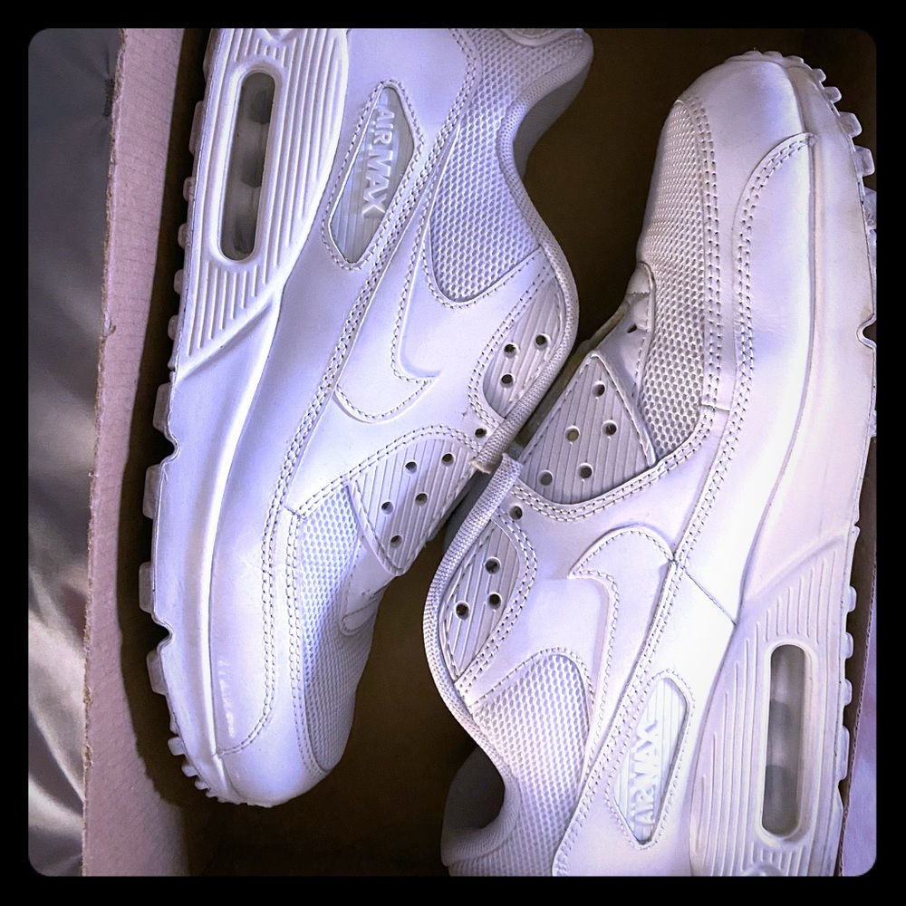 Nike 9.5 women’s airmax